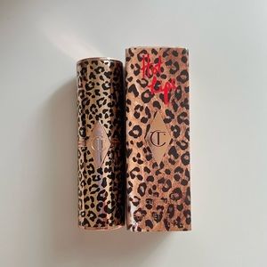 Charlotte Tilbury Hot Lips 2 Lipstick in Glowing Jen